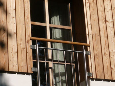 Französischer Balkon mit Holzelement